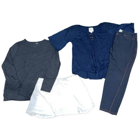 Tops - (2) Women’s Size XL outfits